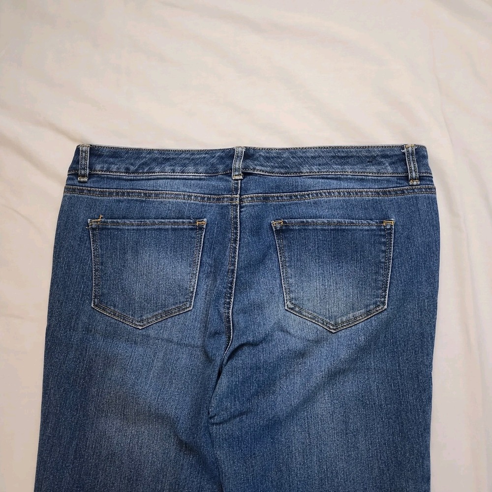 Daisy Fuentes Women's Size 10 Denim 5 Pocket Stretch Blue Jeans Straight Leg - Picture 9 of 12
